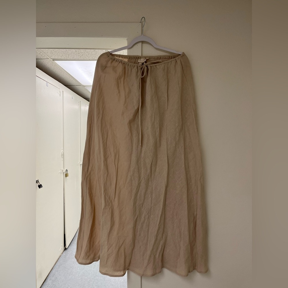 VRG Girl 100% natural Linen skirt, size 12